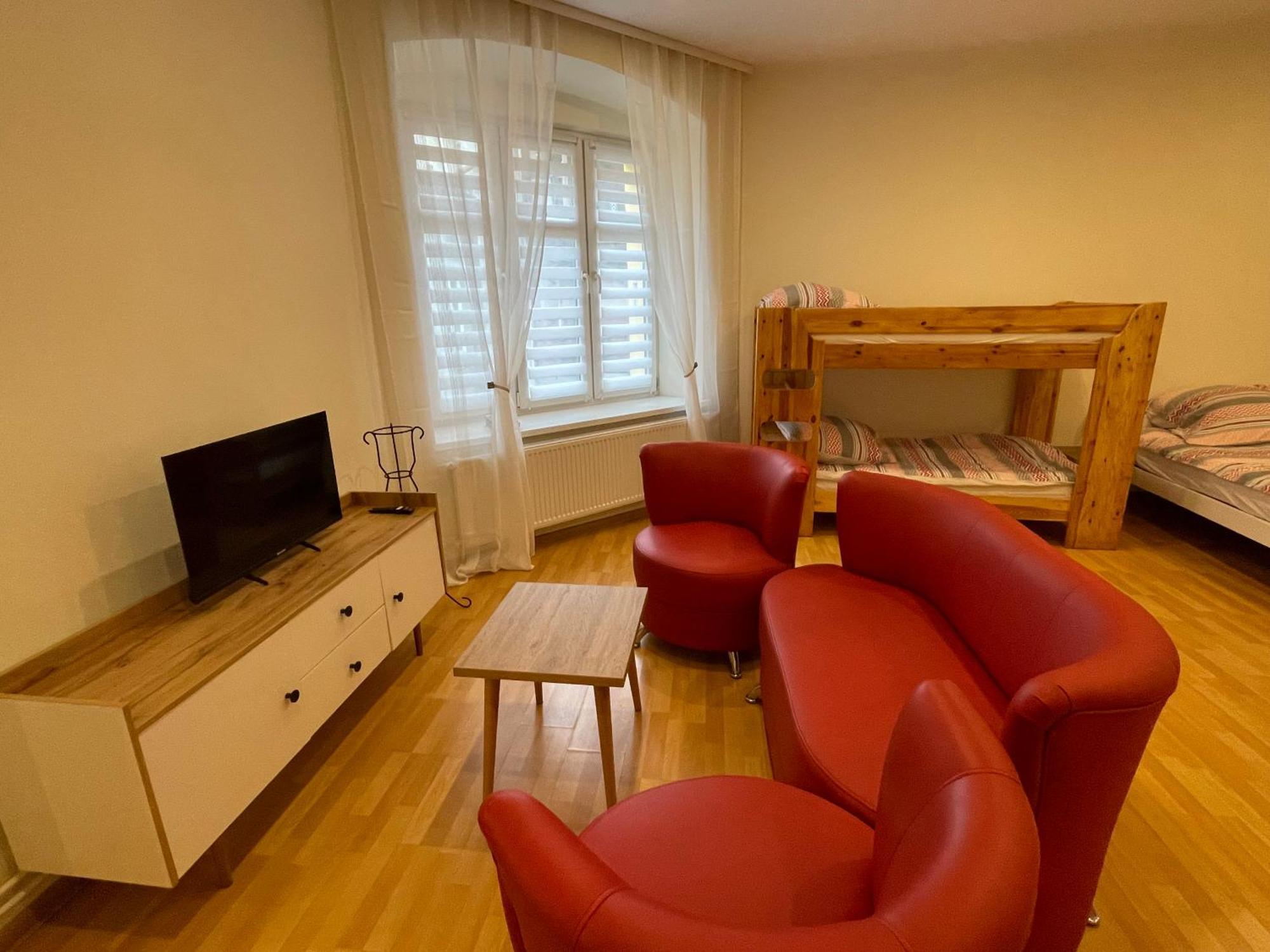Apartamenty Przy Starym Miescie เชสโตฮอวา ภายนอก รูปภาพ